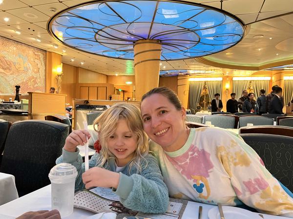 Mia and Kati at dinner on the Disney Wonder