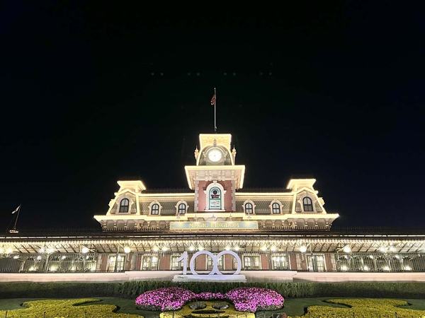 Main Street USA train station at Magic Kingdom