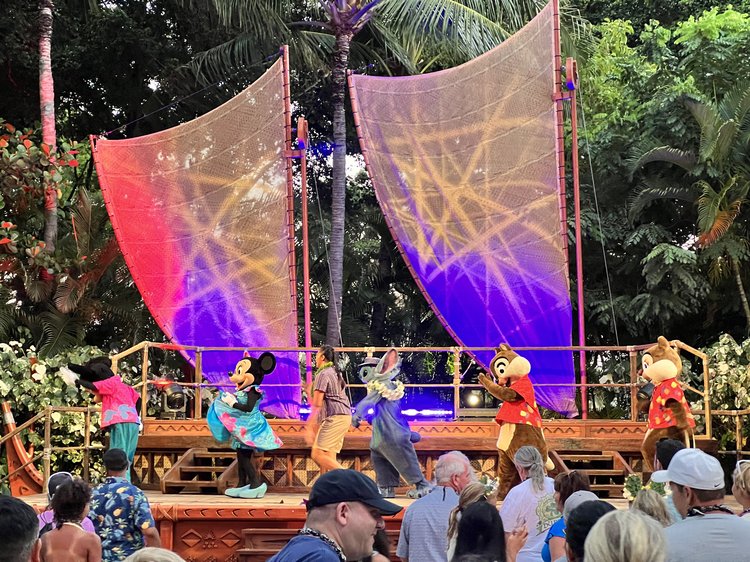 Character performances at the luau at Aulani