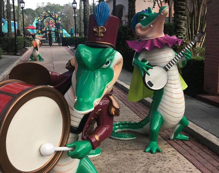 Aligator band at Port Orleans French Quarter resort near the pool area