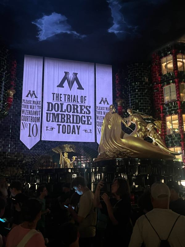 The Wizarding World of Harry Potter: Ministry of Magic