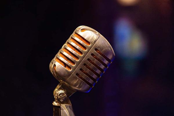 Microphone in the ride queue of Aerosmith presents Rockin' Roller Coaster