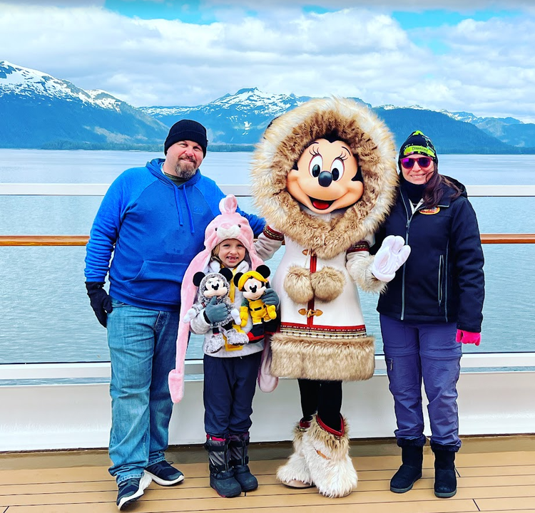 Jimmy, Kati, and Mia with Minnie on the Disney Wonder